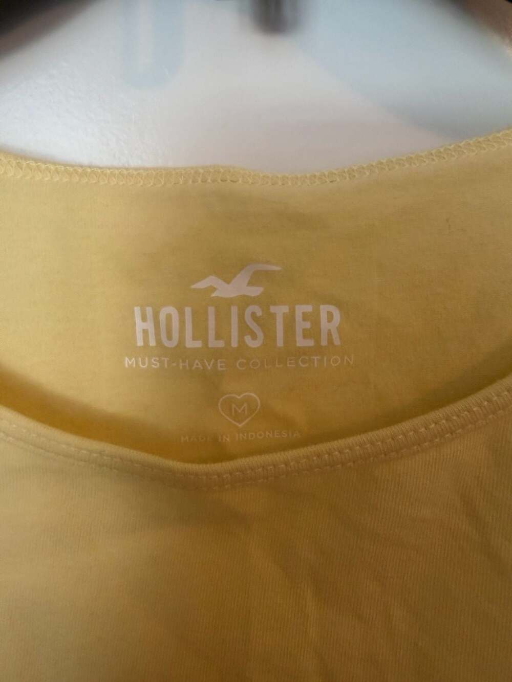 NWT Hollister Must-Have Collection Yellow Tie-Back Crop Tank Top Size Medium - Picture 2 of 5